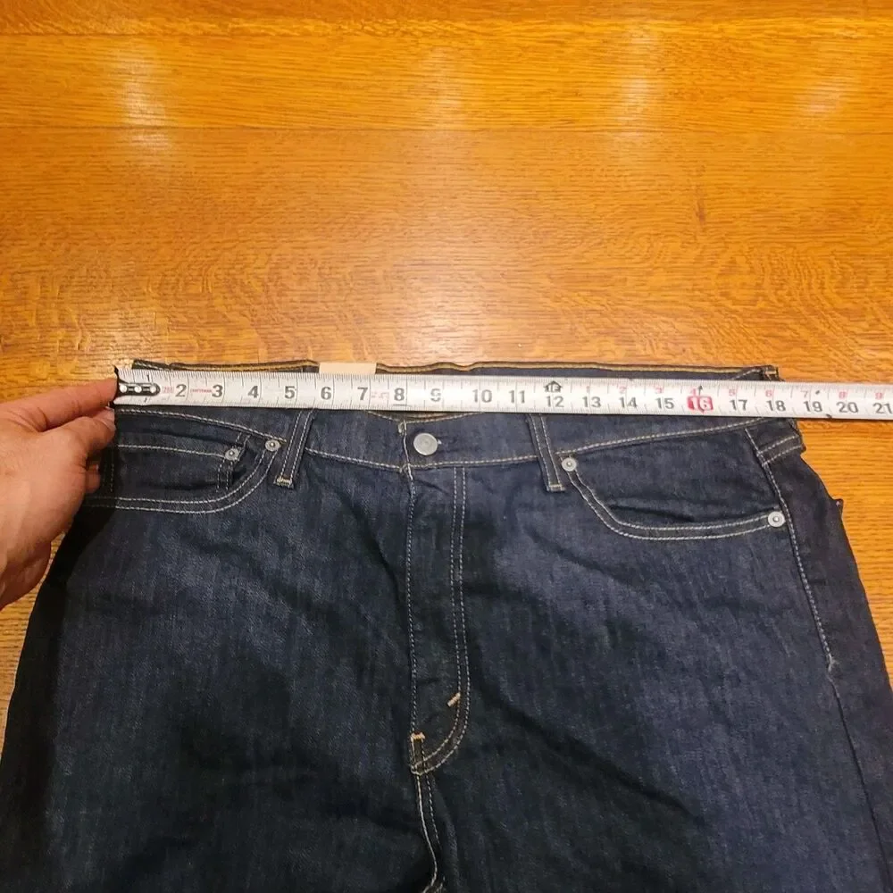 Levis levis 513